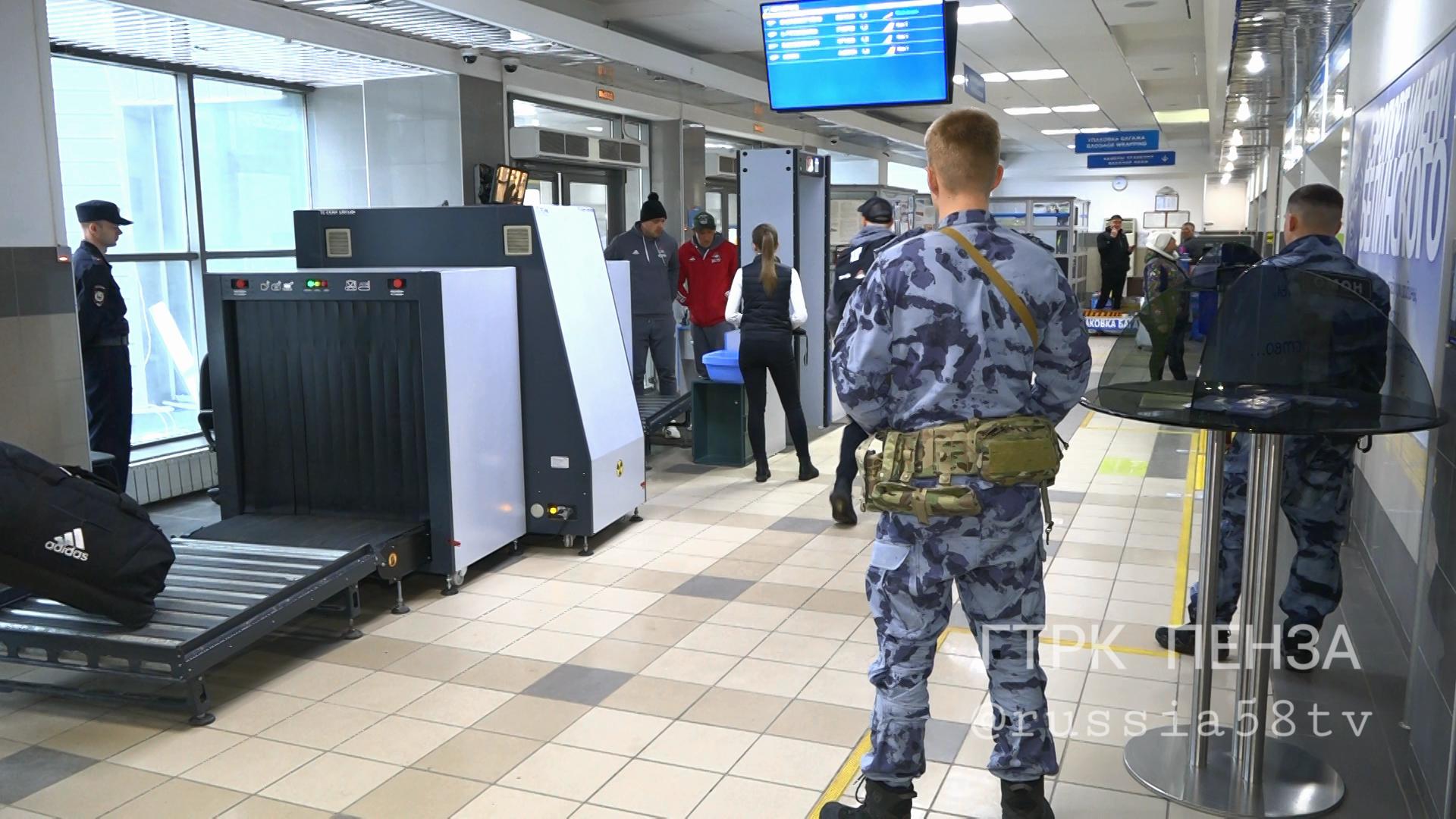 В Пензенском аэропорту и торговых центрах усилили меры безопасности | ГТРК « Пенза»